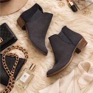 Kensie Women's Gray Ankle Boots